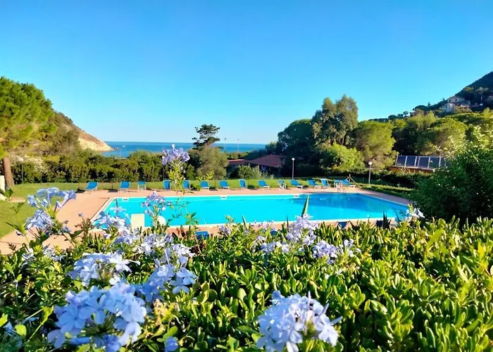 Elbamare Con Piscina Nisporto